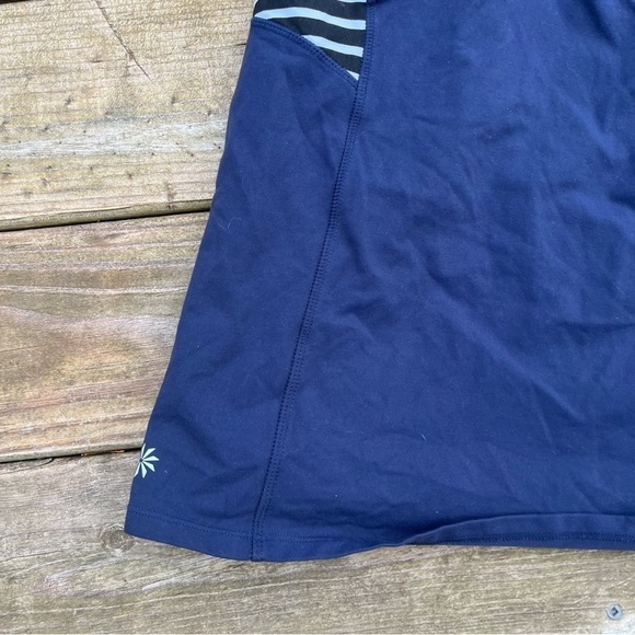 Athleta Stripe Support Top in Navy and White  M 2 in 1 yoga - Picture 4 of 10